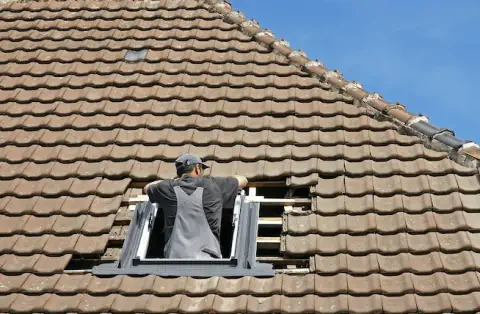 Pose de velux à Grandchamps des Fontaines